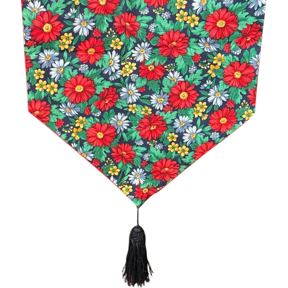 The Fold & The Beautiful Floral Dining Linen Set Tablecloth Runner Napkins - Picture 4 of 10